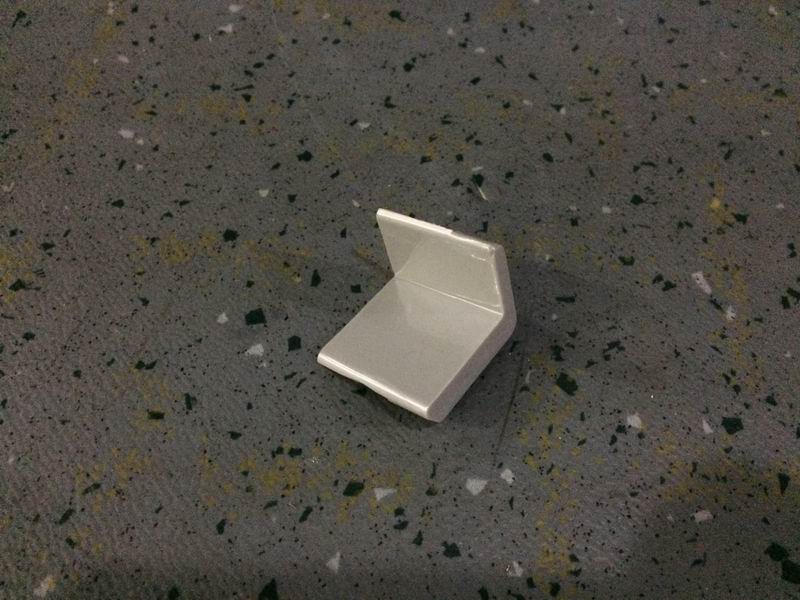 Floor pressing strip 9102-D8602 plug (symmetrical to 17721)-1