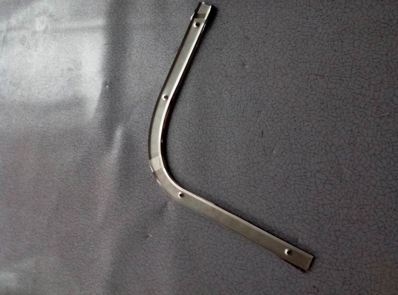 ZK6641 rear wheel cover molding strip