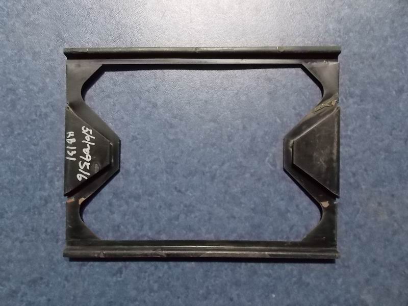 Fuel tank maintenance port frame-1