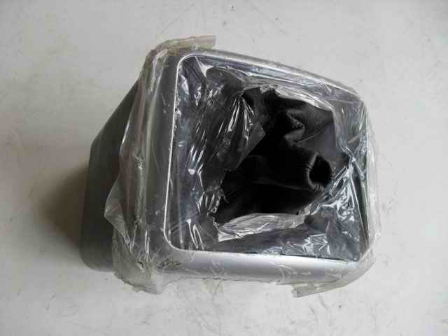 Shipping dust cover, three soft shafts, injection molded parts