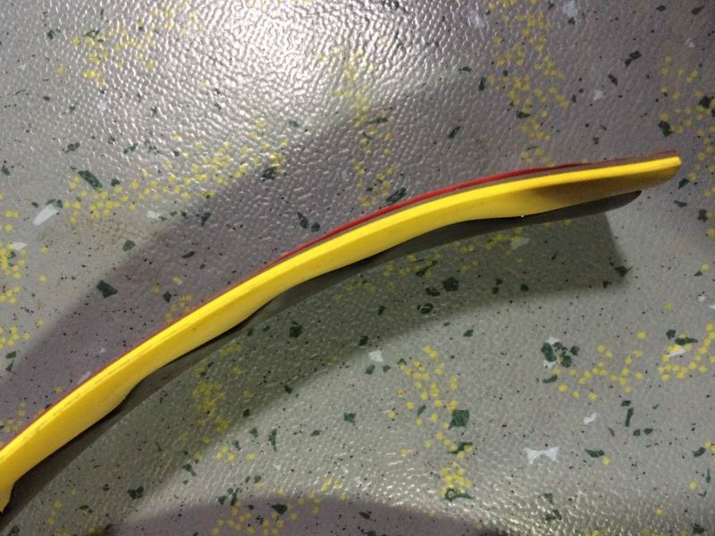 Floor pressing strip bonding rubber, black and yellow intersecting domestic 0.215Kg/m-1