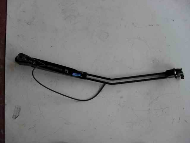 Рычаг стеклоочистителя (правый) Двойная круглая трубка 6101D