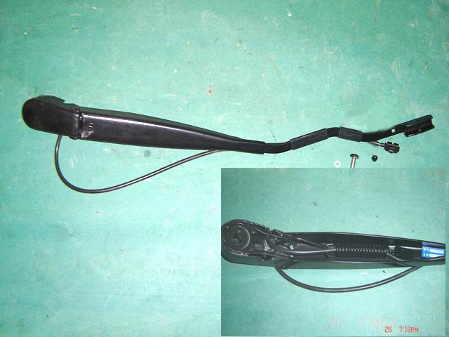 A74 wiper arm (left) new style; replace with 5205-02562 combination-2