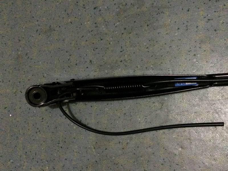 А 74 Рычаг стеклоочистителя правый (правый)