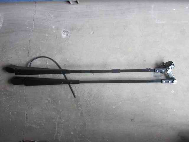 Рычаг стеклоочистителя — правый; удалил так же, как 5205-01856