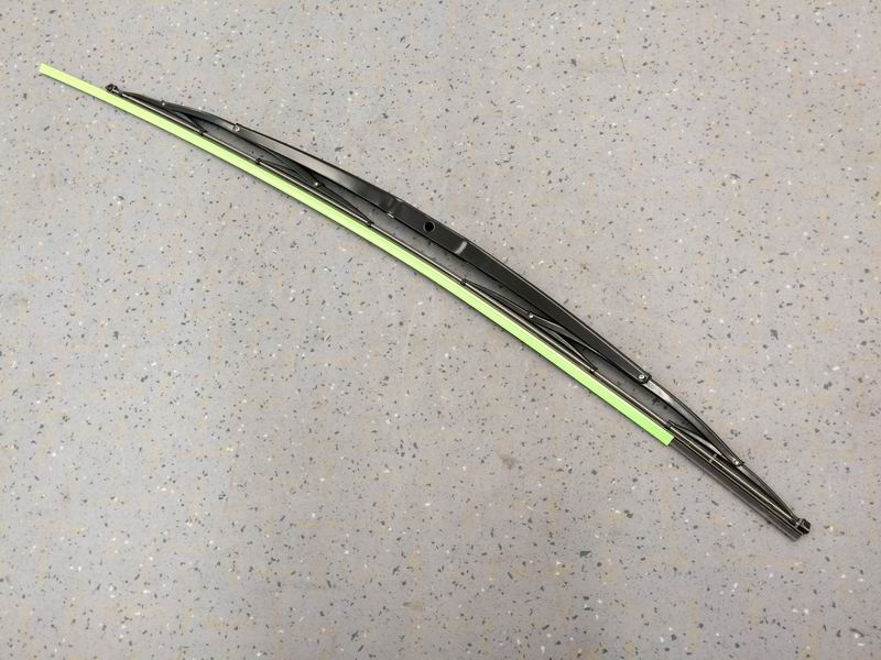 Wiper blade; 900MM; neoprene strip; deleted same as 5205-01871