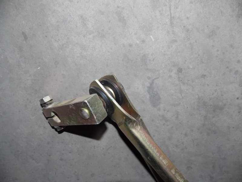 Шатун стеклоочистителя; удалил так же, как и 5205-02057-1