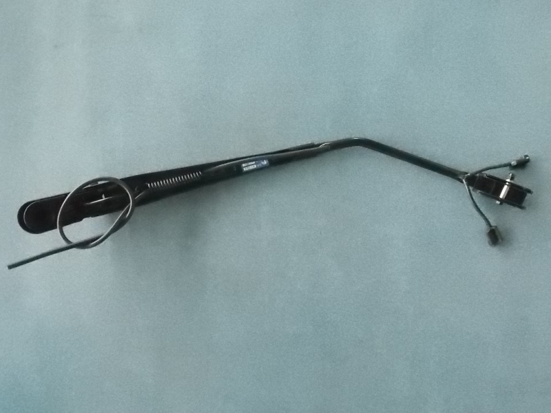 Wiper arm-left; deleted same as 5205-01873