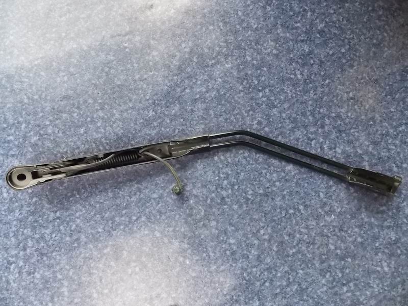 Wiper arm-left; deleted same as 5205-02175