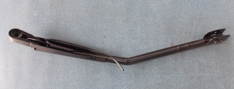 Рычаг стеклоочистителя правый; 750MM ; двойной плоский провод