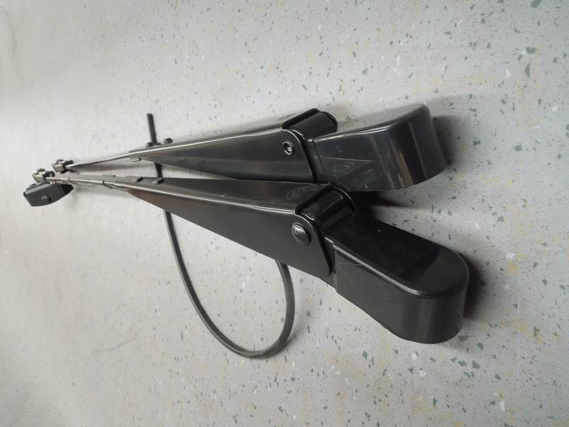 Wiper arm-right; deleted same as 5205-02015-1