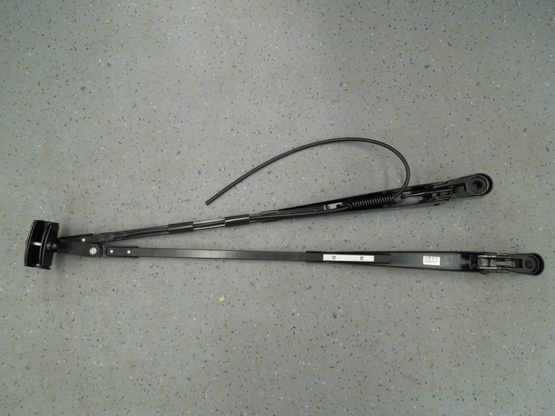 Wiper arm-left; deleted same as 5205-01884