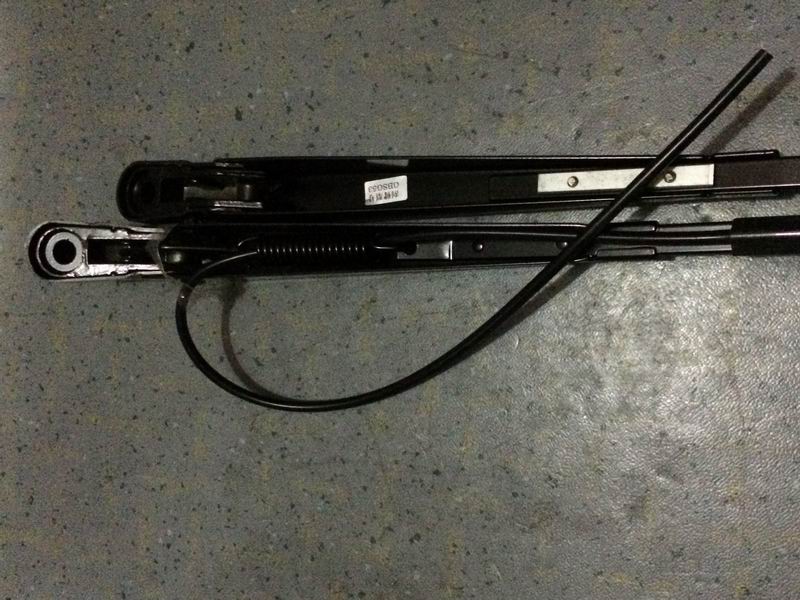 Wiper arm-left; deleted same as 5205-02016