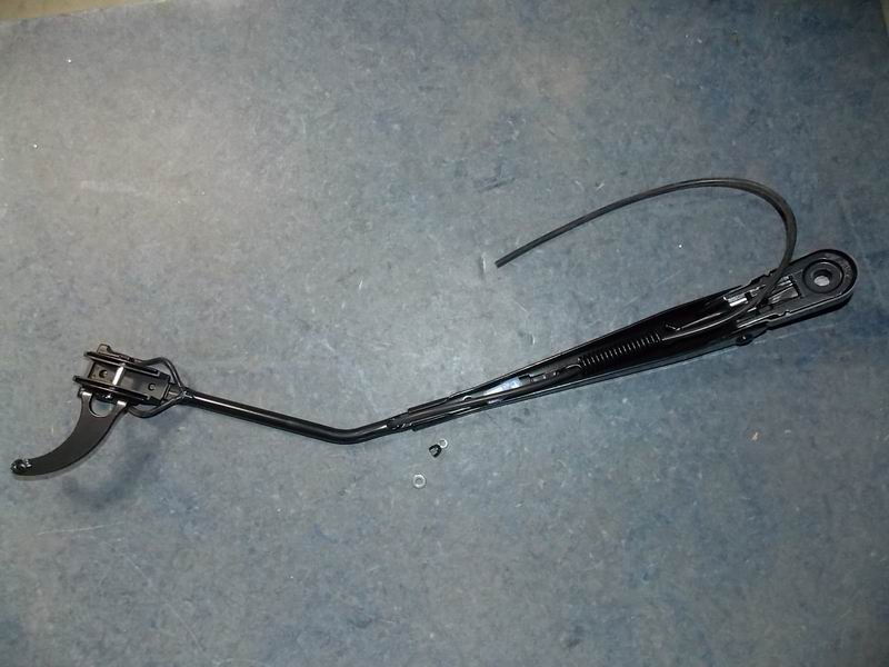 Single round tube wiper arm-left with square cover-1