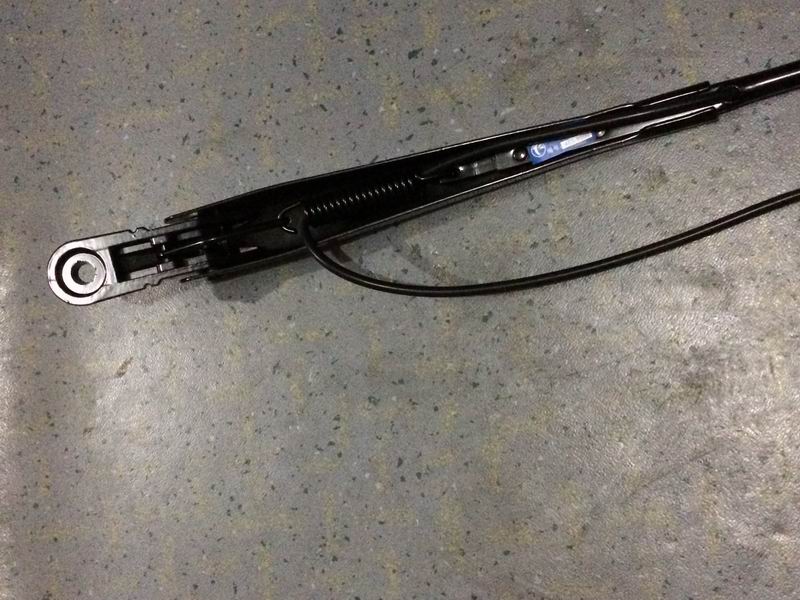 Single round tube wiper arm-left; with square cover-1