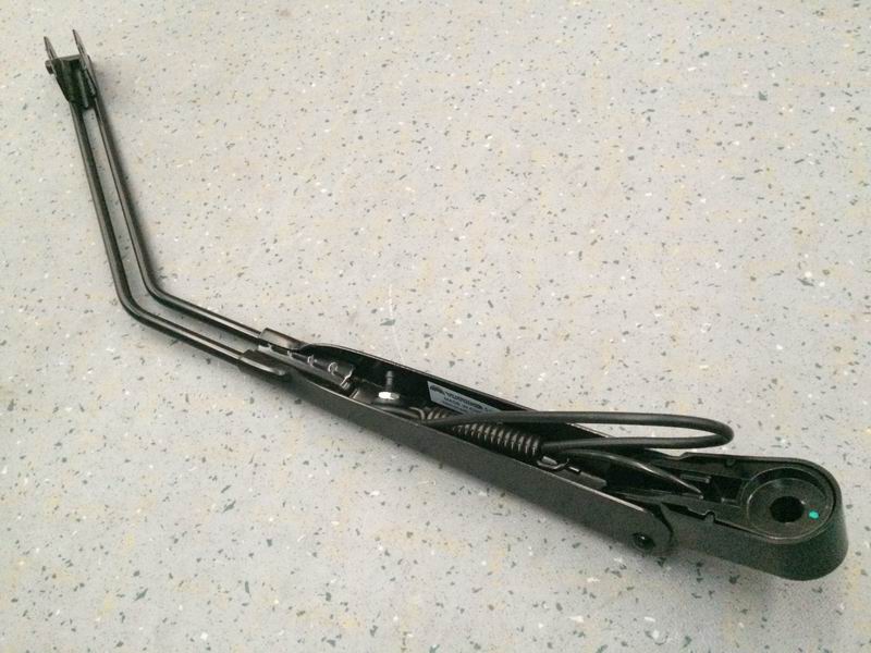 Wiper arm-left; deleted same as 5205-02158