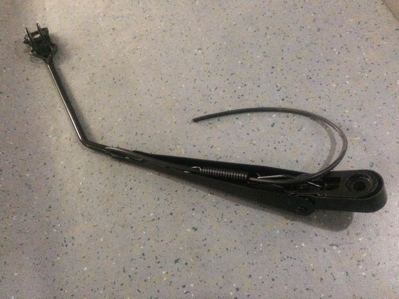 Single round tube wiper arm-left; with square cover-2
