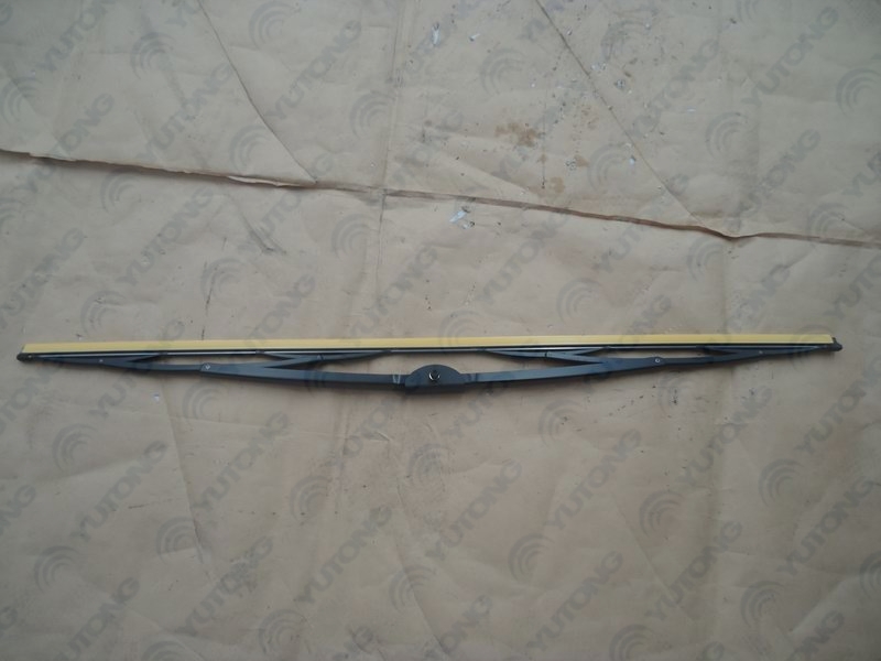 Щетка стеклоочистителя, 1368210YM04 , 1000-1