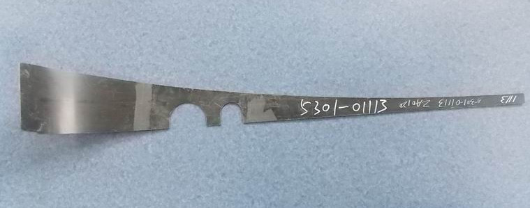 Reinforcement parts under front windshield