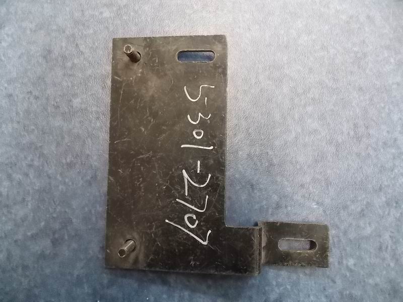 Front lock fixing part, left front headlight installation right bracket, ZK6127H-1