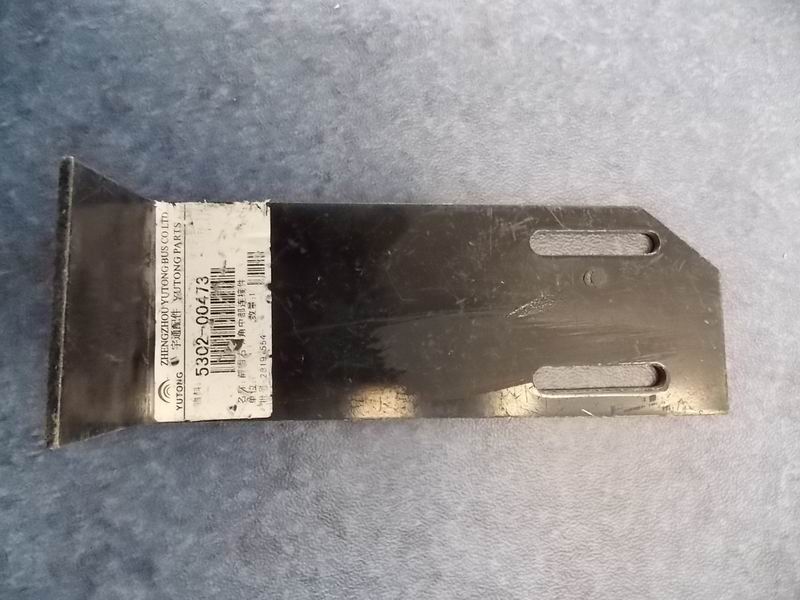 The middle connection part in the lower right corner of the front circumference-1