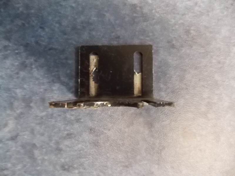 Front lock fixture, headlight bracket, C134