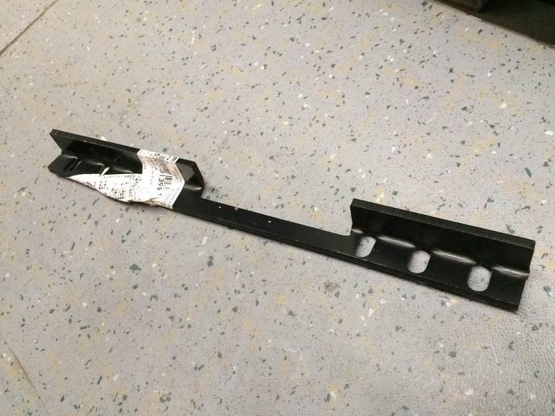 Front lock fixing, left side, H638-1