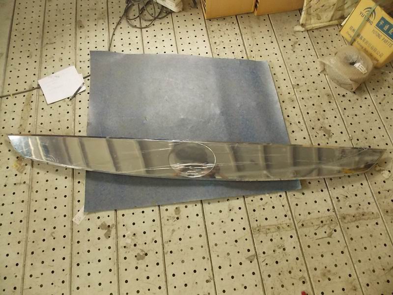 D Декоративная панель передней крышки (ABS)