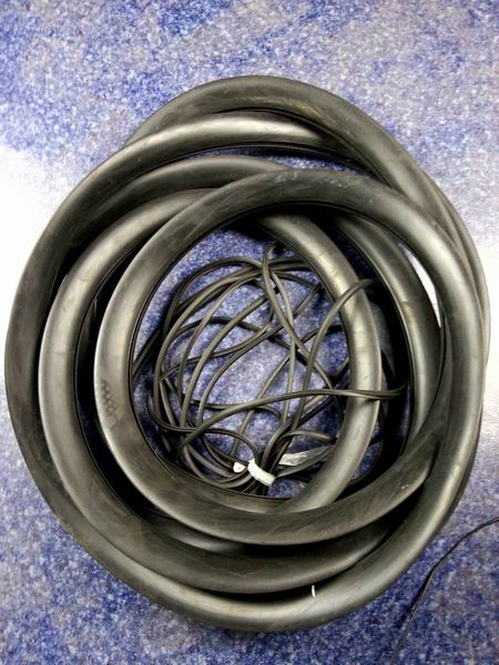 Front windshield glass rubber strip (ZK6792D, rubber core)