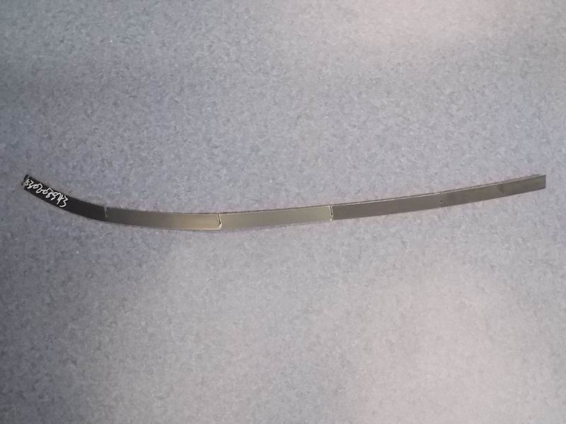 Front wind blocks the stop