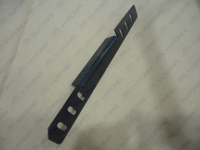 Front flip door, H16A, right hinge fixing plate