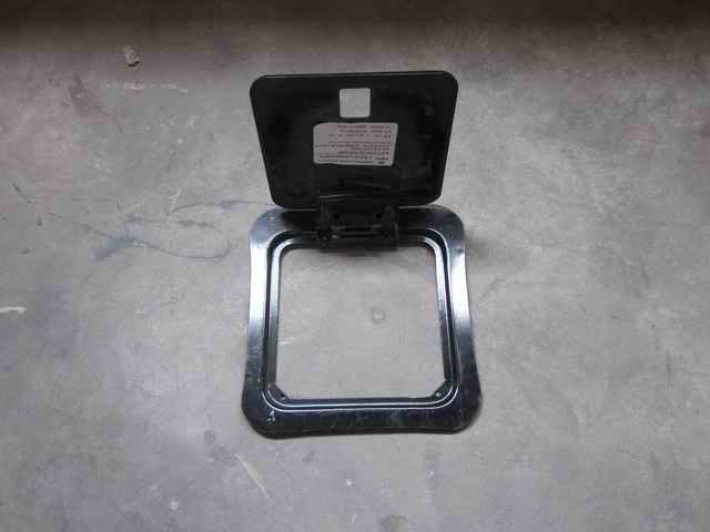 Spring hinged iron gas filler cover (165*165, buckle)-1