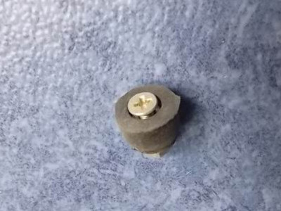 Fuel cover vibration damping pad-2