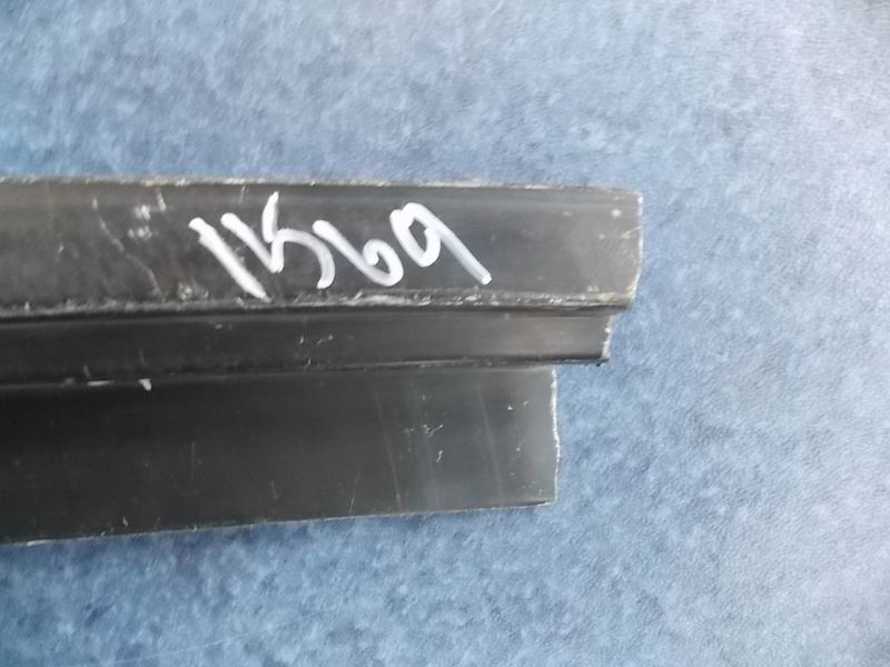 Водитель останавливается перед дверью-2