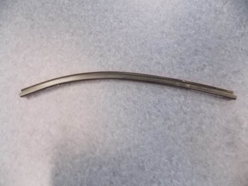 (Aluminum) Upload the drain in front of the driver's window (6899)