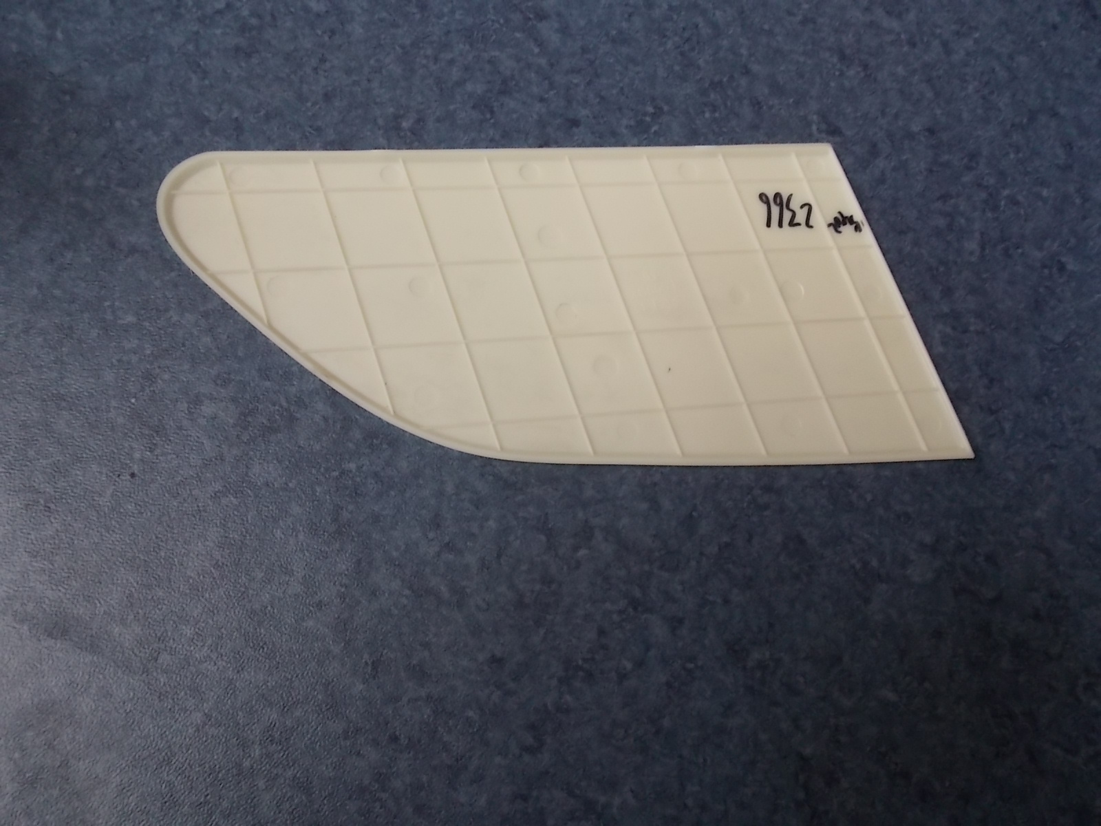 ( 50 ) Боковые декоративные детали, ABS, 8 серия, левая сторона