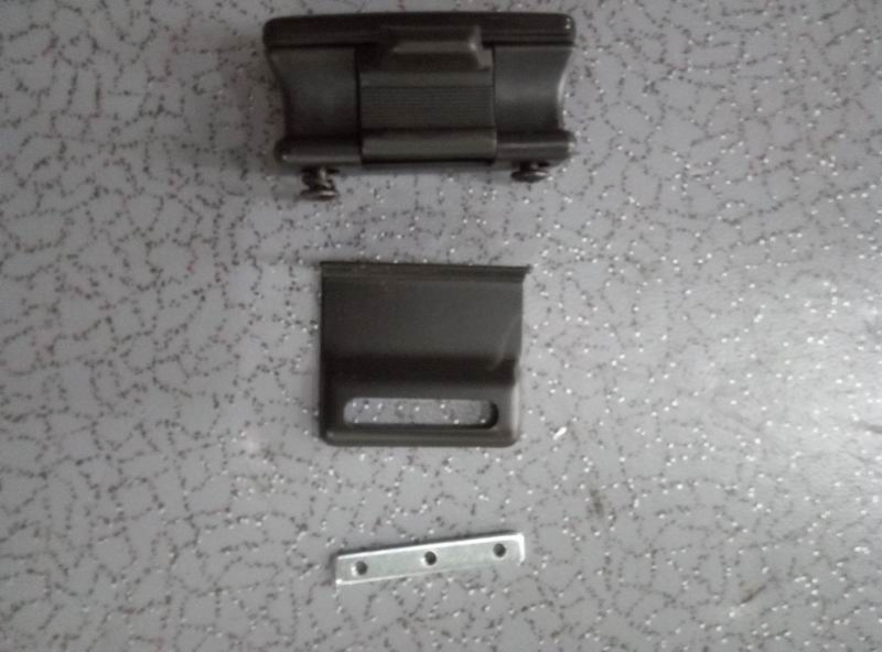 Non-bonded window lock (hole distance 50, metal lock hook) contains gasket, anti-lock buckle