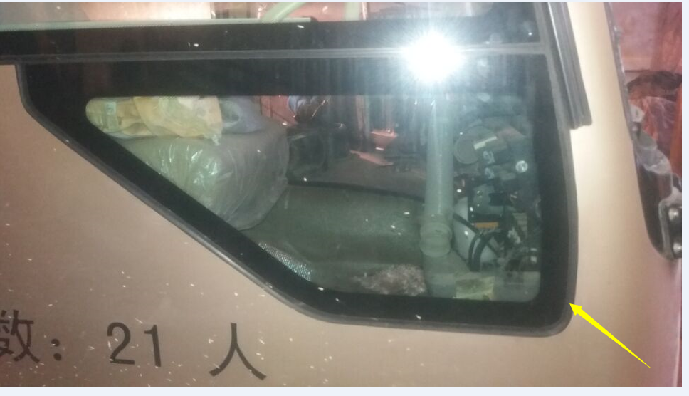 Полое неподвижное стекло справа ( 6708DH Пион зеленый)