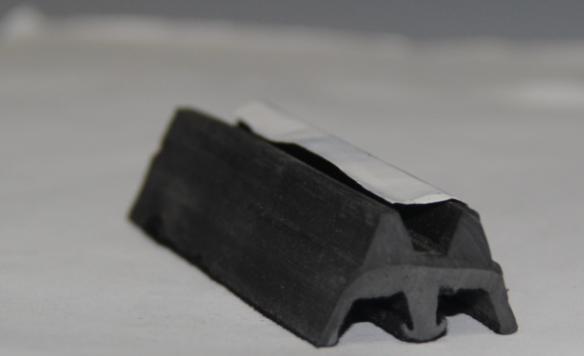 Non-bonded sliding window velvet groove