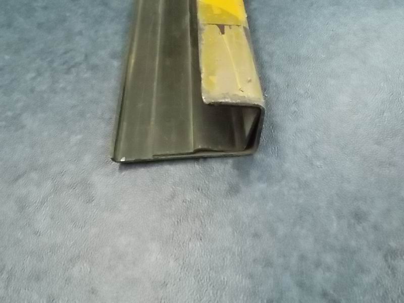 Folding door lintel, L=836-2