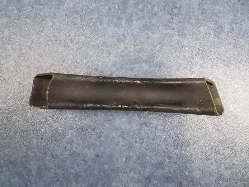 Reinforced beam at the upper right corner of the rear circumference-1