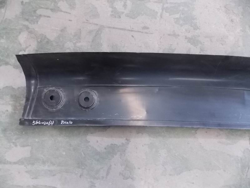 Верхняя обшивка заднего лобового стекла (с 4-мя лампами)