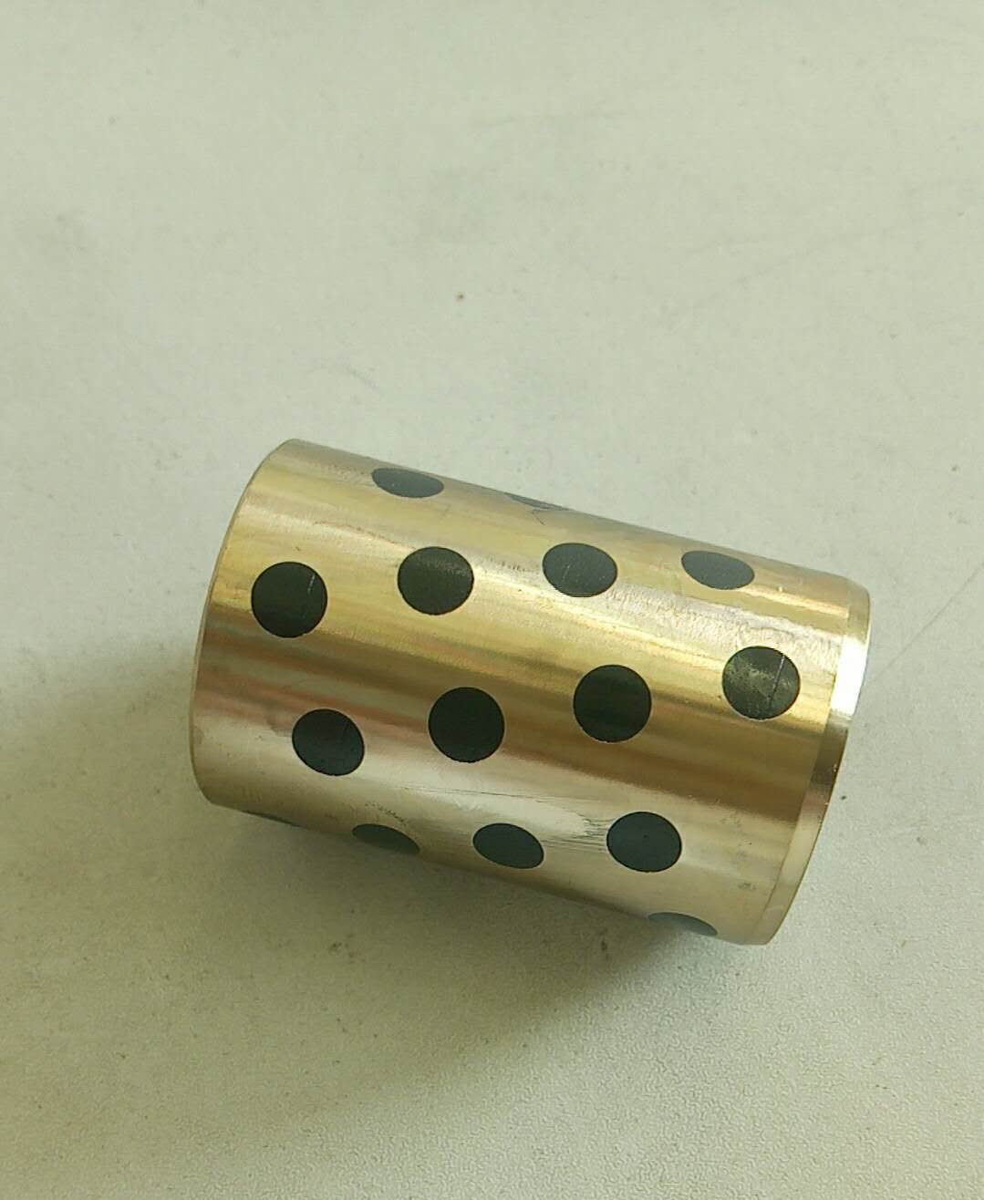 Self-lubricating bearing of swing rod