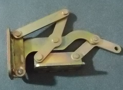 Rear hatch six-link hinge-1
