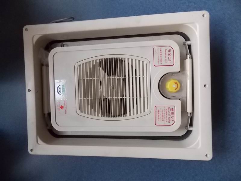 ДС 760 типа ветровое окно (бежевое с вентилятором)