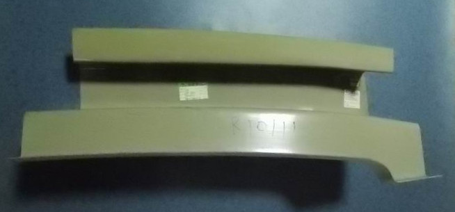 6899H декоративные детали правого заднего внутреннего угла; серый и белый