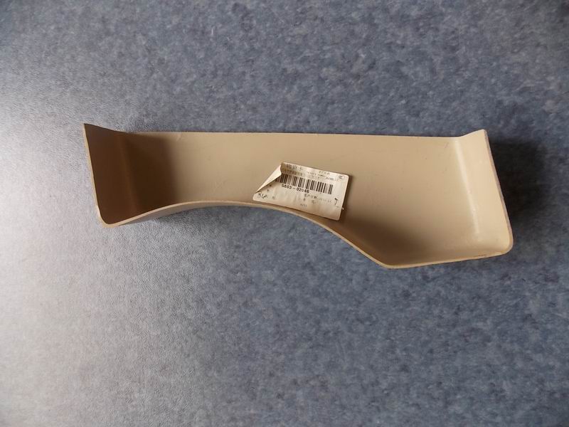 6899H left rear inner corner decoration parts; gray and white