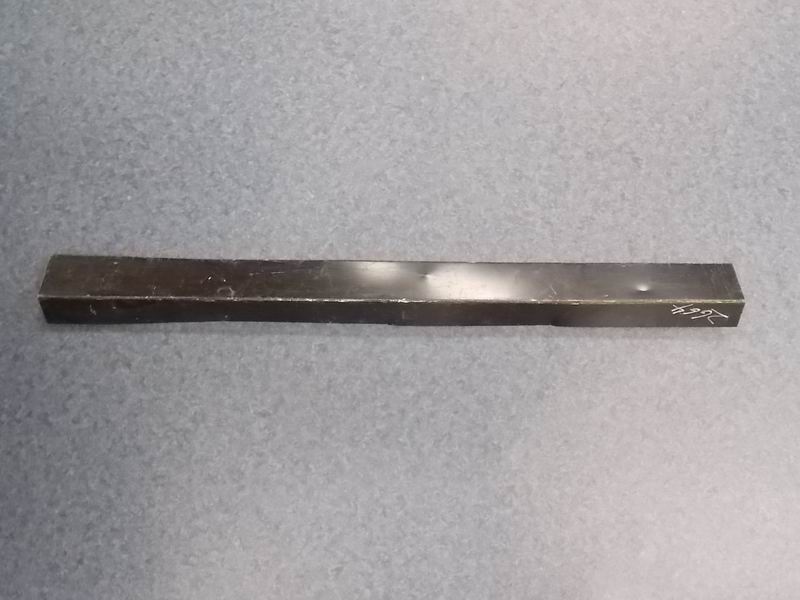 乘客门前立柱装饰件 6608 无颜色 封闭边窗-1