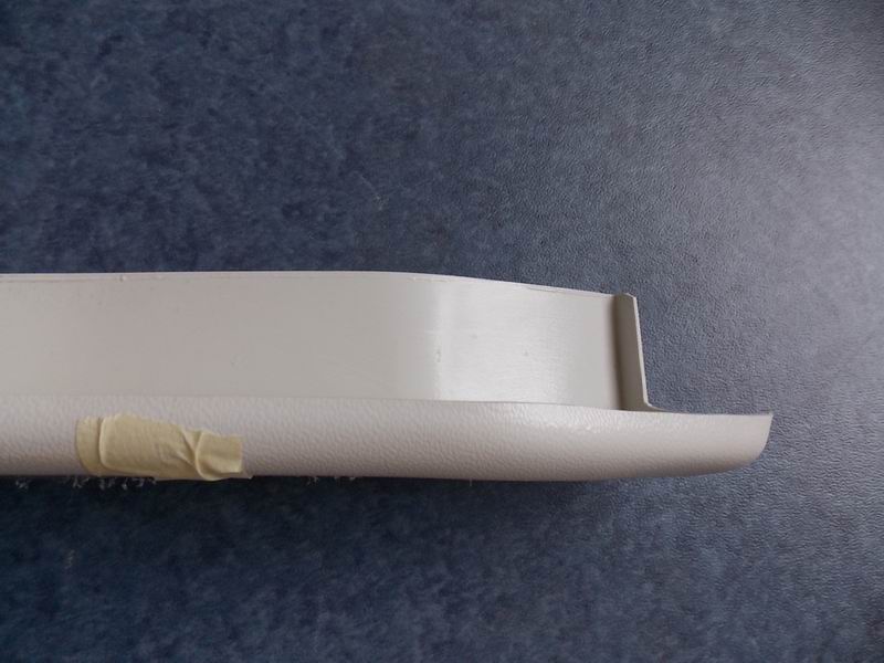 D (49) Decorative parts for the lower frame of the front left window, 6127HW-3-1