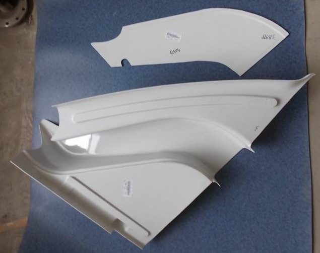 Passenger door upper side decoration parts, 6127HW, 2-piece set